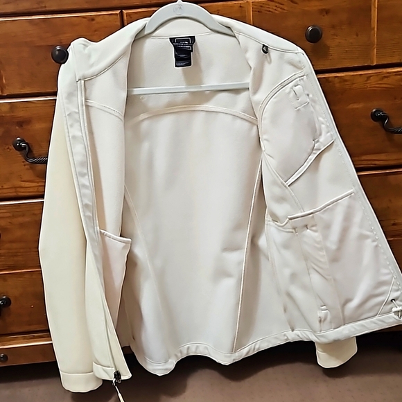 38. The North Face Jacket - Picture 9 of 13